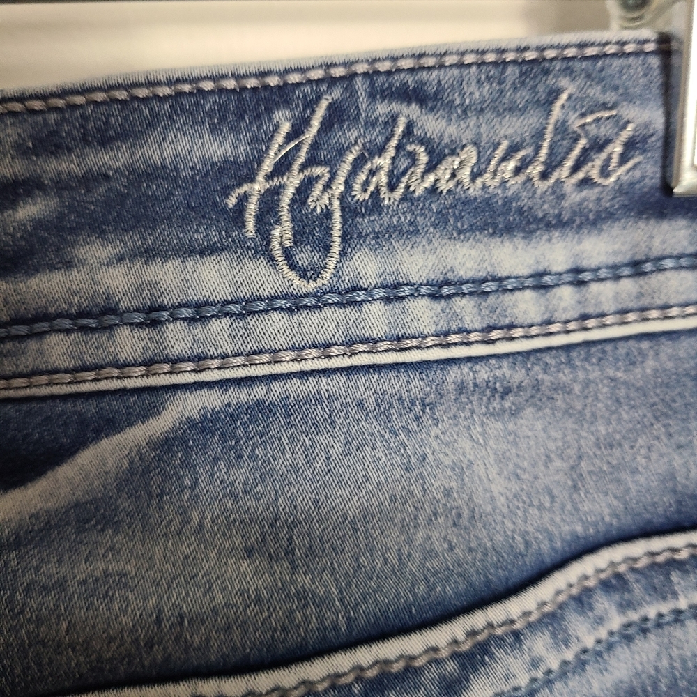 Hydraulic Crops Denim - Picture 7 of 10